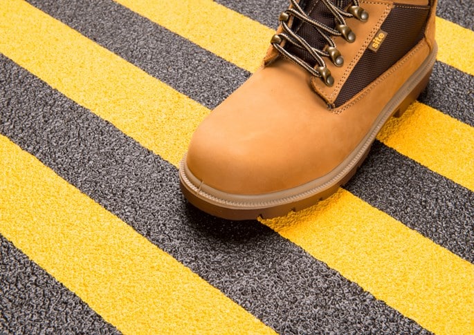 Flat roofing service